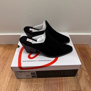 NIB Blondo Nala Black Suede Mules, Waterproof, Women’s Size 8.5
